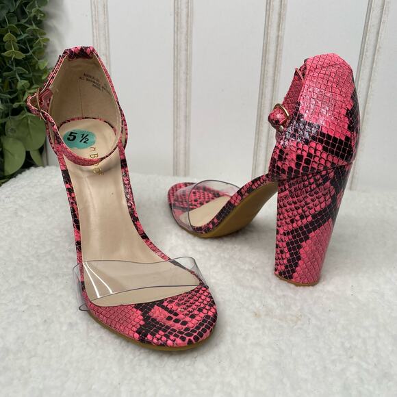Bamboo Block Heel Sandals size 5.5 Pink Faux Snakeskin Summer Date Night Bold - Picture 1 of 6
